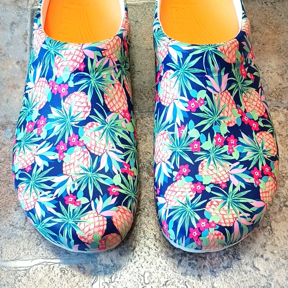 Dansko Kane tropical pineapple molded clogs size 40 (9.5-10) - Picture 4 of 10